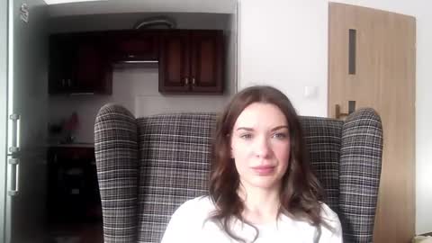 Snapshot of delightaurora chatting on February 10, 10:53 am Aurora online show from February 10, 10:53 am