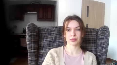 Snapshot of delightaurora chatting on February 19, 8:01 am Aurora online show from February 19, 8:01 am