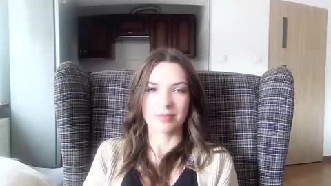 Snapshot of delightaurora chatting on March 4, 10:46 am Aurora online show from March 4, 10:46 am