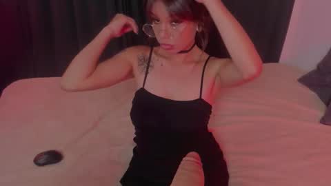 Delilah online show from November 25, 4:55 am