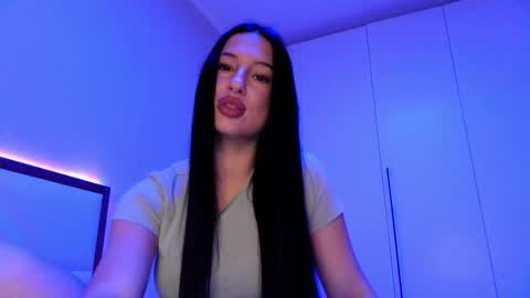 delly_love online show from March 27, 8:43 pm
