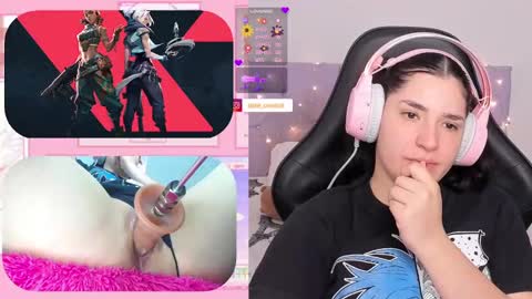 Snapshot of demi_chan chatting on September 23, 9:36 am demiii online show from September 23, 9:36 am