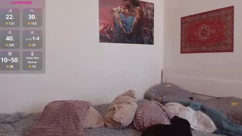 Snapshot of demiamour chatting on February 20, 9:33 am Demi. not your babybabebb and other shit online show from February 20, 9:33 am