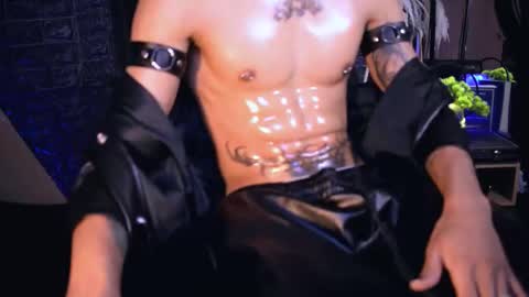 Snapshot of demonkush_ chatting on October 9, 3:12 am DemonKush online show from October 9, 3:12 am