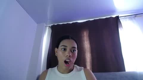 Snapshot of dena_k_ chatting on October 20, 11:37 am Dena k s online show from October 20, 11:37 am