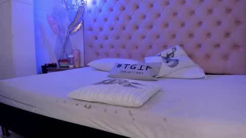 Snapshot of denisse_logan chatting on October 15, 3:21 am denisse_logan online show from October 15, 3:21 am