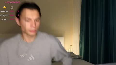 Den online show from April 22, 11:39 am