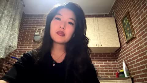 Emma online show from January 10, 2:22 pm