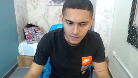 Snapshot of derek_storm_ chatting on September 26, 3:03 am D E R E K online show from September 26, 3:03 am