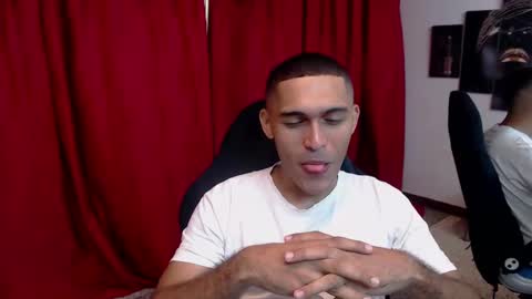 Snapshot of derek_storm_ chatting on September 29, 3:16 am D E R E K online show from September 29, 3:16 am