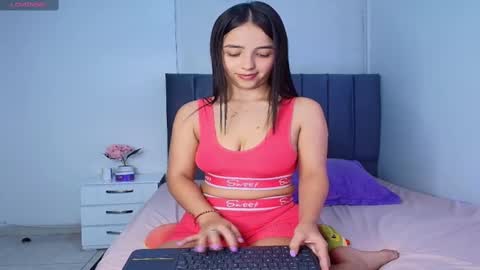 derly_cuervo703031 online show from September 26, 7:33 pm