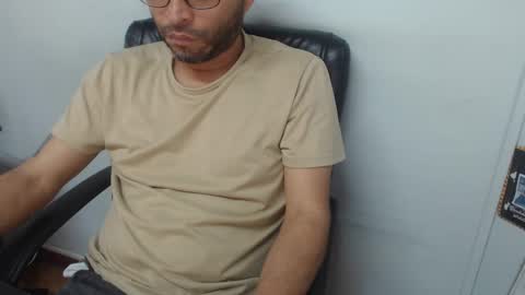     online show from November 9, 3:37 pm