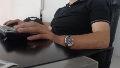     online show from December 9, 5:41 pm