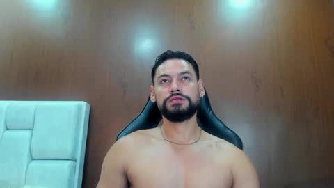 Snapshot of derrybigger_cm chatting on October 2, 1:54 pm DerryBigger CM online show from October 2, 1:54 pm