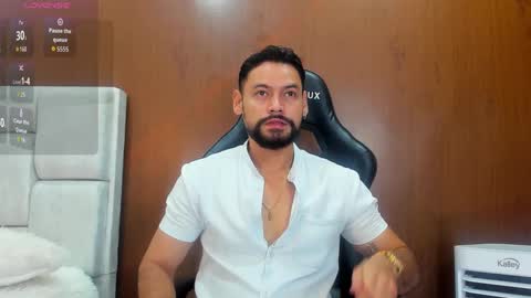 Snapshot of derrybigger_cm chatting on October 5, 2:02 pm DerryBigger CM online show from October 5, 2:02 pm