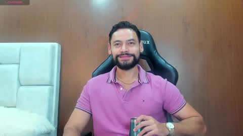 Snapshot of derrybigger_cm chatting on October 8, 4:57 pm DerryBigger CM online show from October 8, 4:57 pm