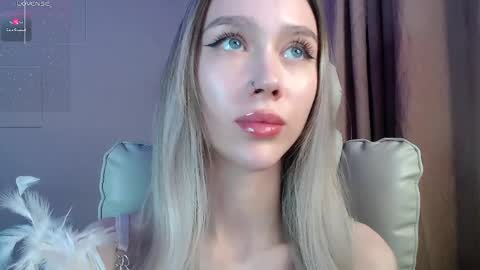 Ari online show from April 5, 5:21 pm