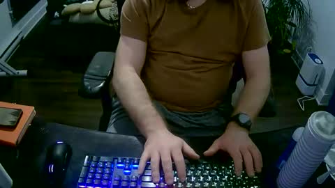 desdisdes online show from March 14, 10:36 pm