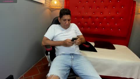 Designturbate online show from February 12, 10:48 pm