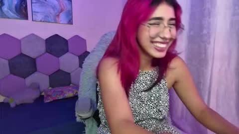 TORI AND MR. BEAR online show from September 28, 6:06 pm