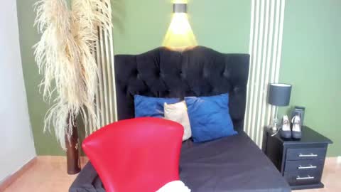 Snapshot of desiring__angel chatting on February 27, 3:37 pm Desiring Angel online show from February 27, 3:37 pm