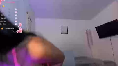 Snapshot of destinnemil chatting on September 10, 2:29 pm Destinne Mill online show from September 10, 2:29 pm