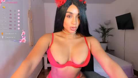 Snapshot of destinnemil chatting on October 7, 2:57 pm Destinne Mill online show from October 7, 2:57 pm
