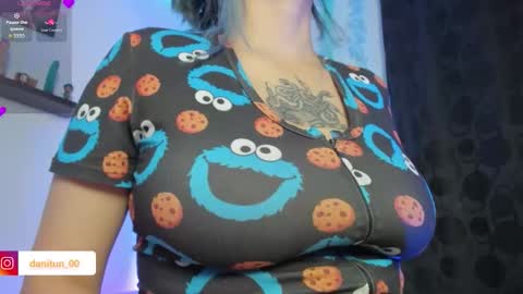 Snapshot of destiny14_ chatting on October 15, 2:26 am Dani online show from October 15, 2:26 am