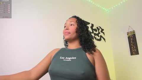 Snapshot of desty_y chatting on October 11, 11:48 am desty_y online show from October 11, 11:48 am