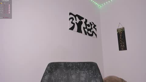 Snapshot of desty_y chatting on September 26, 2:41 am desty_y online show from September 26, 2:41 am