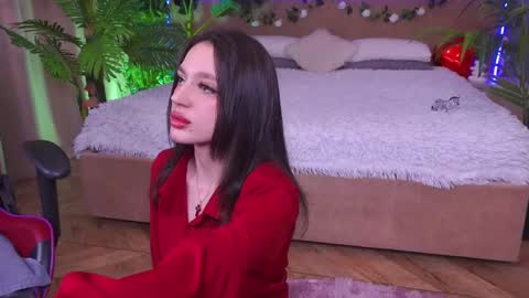 devilinee online show from March 6, 7:03 am