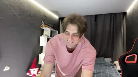 devilnut1 online show from November 27, 7:05 am