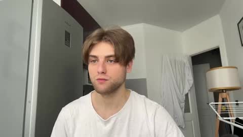 devilnut1 online show from February 6, 8:50 am