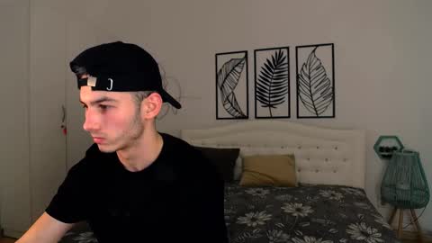 devin_ho online show from February 21, 9:32 pm