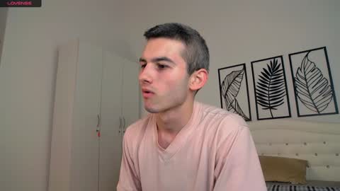 devin_ho online show from February 3, 11:36 pm