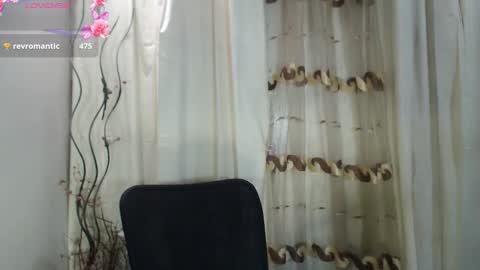 Snapshot of devine_g chatting on September 23, 1:43 am Igat online show from September 23, 1:43 am