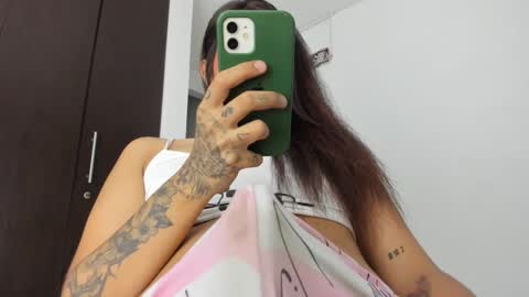 thumb up me please its important online show from January 9, 5:55 am