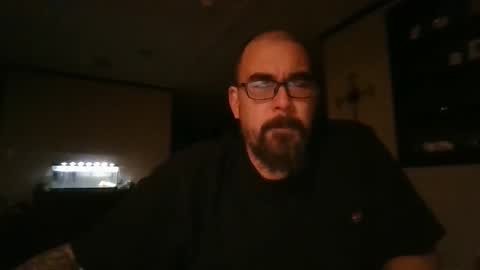 Snapshot of dexterbanana chatting on January 9, 3:15 am Mike Sounde online show from January 9, 3:15 am