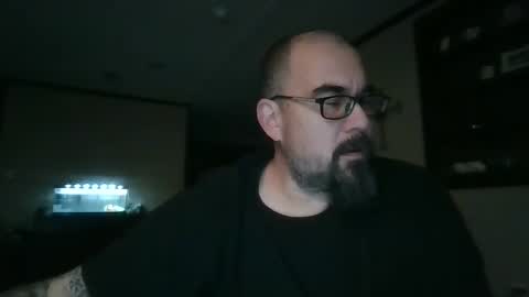 Snapshot of dexterbanana chatting on January 8, 1:42 am Mike Sounde online show from January 8, 1:42 am