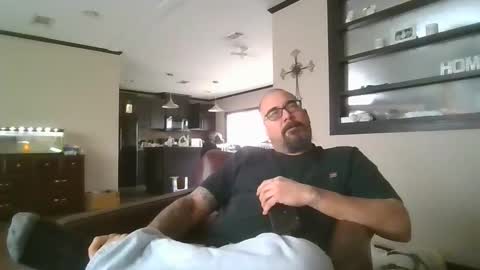 Snapshot of dexterbanana chatting on January 4, 8:37 pm Mike Sounde online show from January 4, 8:37 pm