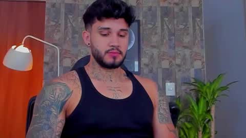 JULIAN online show from November 5, 5:37 pm