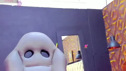 Snapshot of deyy_madisson chatting on January 7, 7:17 pm Madisson online show from January 7, 7:17 pm