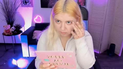 Dia online show from November 22, 10:07 pm