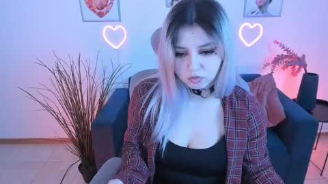 Dia online show from February 22, 9:15 pm