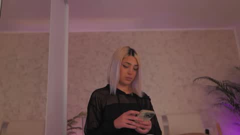 Thea online show from March 1, 6:01 pm