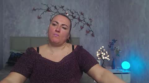 Diana online show from March 10, 6:29 am