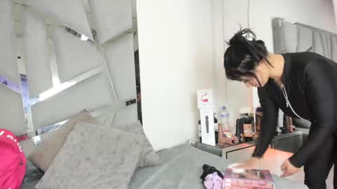 dianarous online show from November 5, 3:19 am