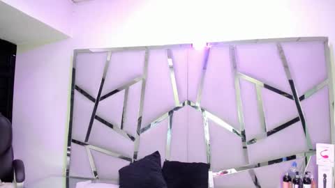 dianarous online show from February 24, 3:42 am