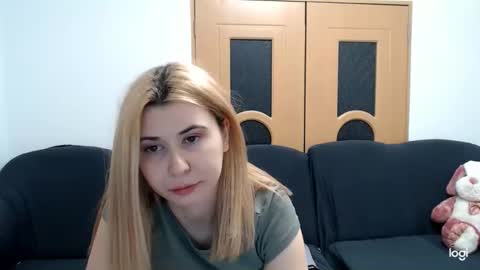 dianasmiey7 online show from March 8, 6:05 pm