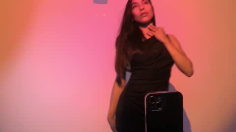 Snapshot of dianne_nanatzu chatting on February 14, 11:42 pm Melania - online show from February 14, 11:42 pm